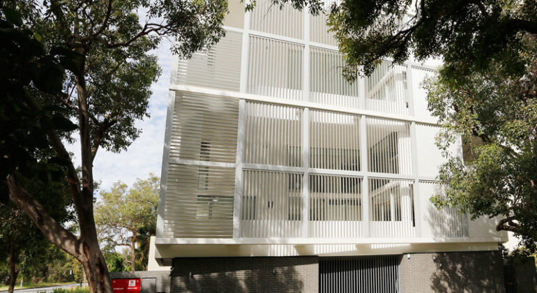 Kings Park Avenue