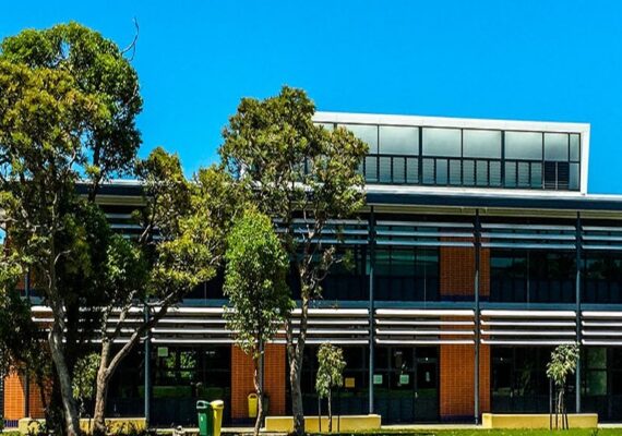 Halls Head Community College